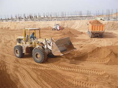 اعمال حفر وترحيل وردم لمشروع شركة فيمكو