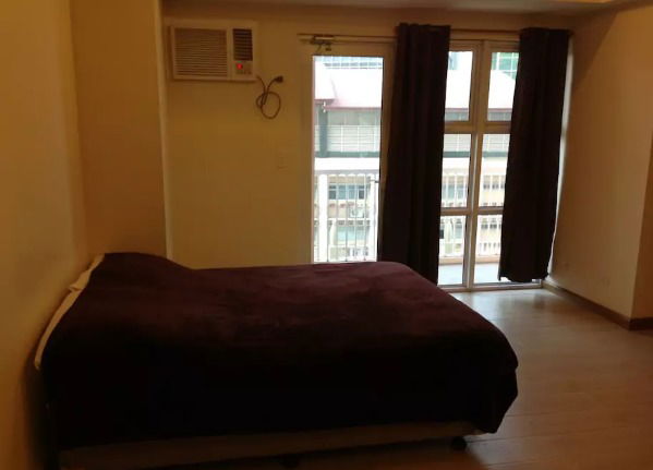 ROOMS: Studio at BGC Venice Mall plus Hi WiFi