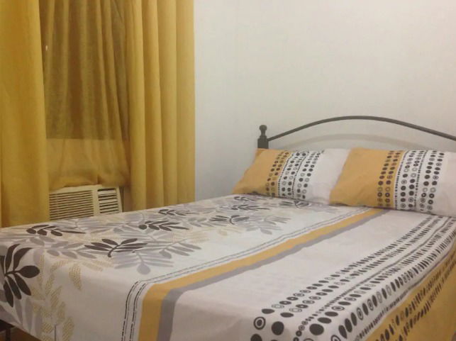 ROOMS: Lovely Suite at BGC Center near Burgos Circle plus Hi WiFi