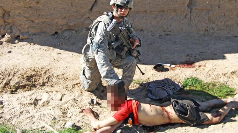 US navy seal to receive a familiar soft landing after convicted of killing innocent Muslims in Iraq