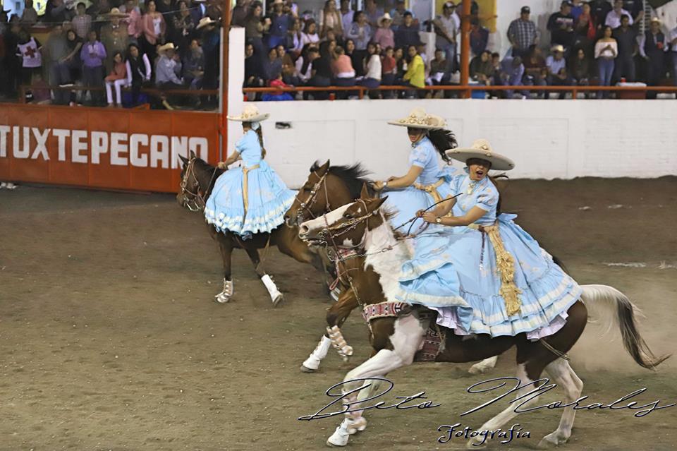 CHARREADA DE FIN DE AÑO EN SAN JUAN TUXTEPEC, OAX.