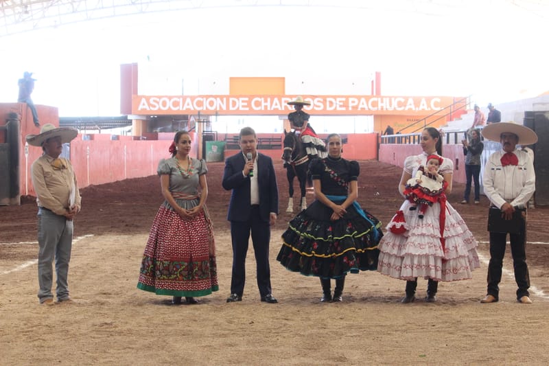 TUITAN Y MICHELLE PICHARDO, CAMPEONAS DE CAMPEONAS.