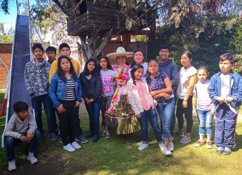 MARCIA I. MADRINA DE JÓVENES DE LA CASA HOGAR EL ALTO REFUGIO.