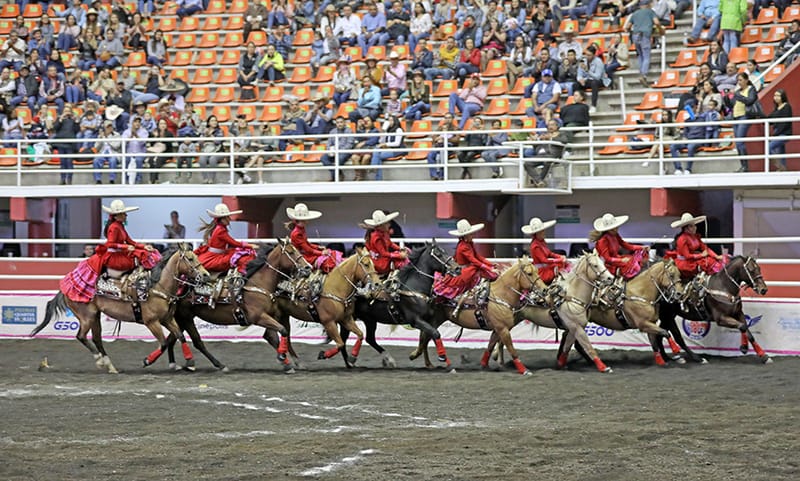 SANMARQUEÑA Y HERMANOS OSORNIO LIDERAN EL NACIONAL CHARRO