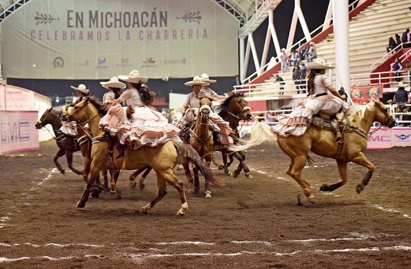 EXTRAORDINARIA VICTORIA DE LOS BRAVOS DE AZUELA “A”