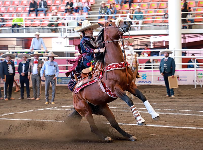 CHARROS DE JALISCO SE MANTIENEN EN LA PELEA