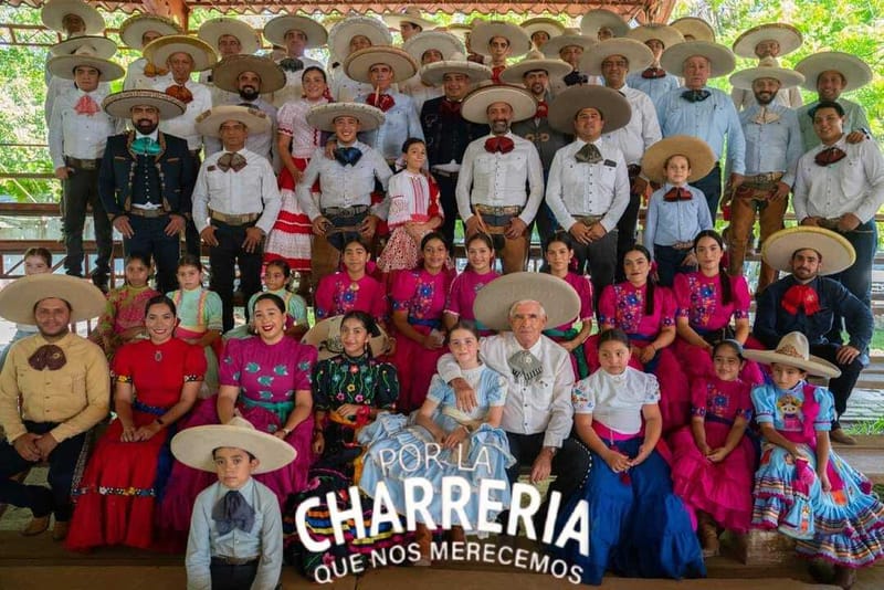 Precandidato Charro a Otros 3 Estados