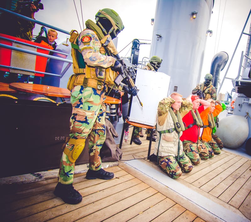 Voelbare spanning tussen piraten en marine