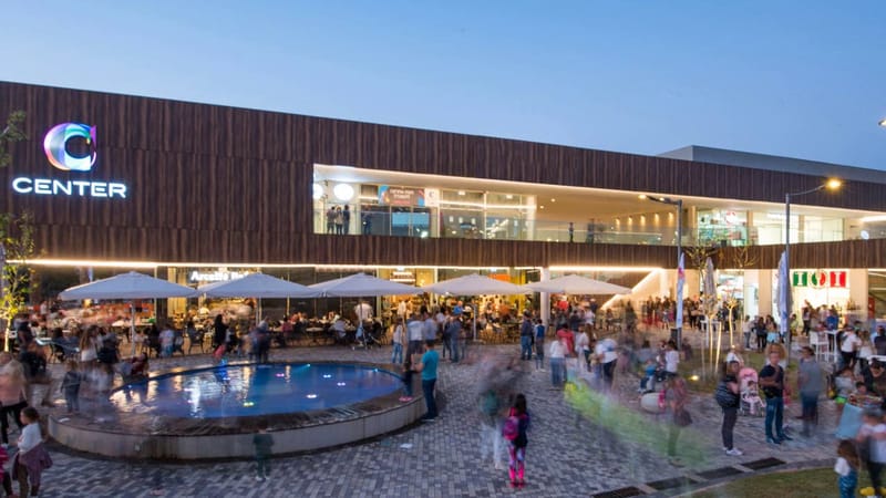 המרכז המסחרי של קיסריה , הכי קרוב שיש