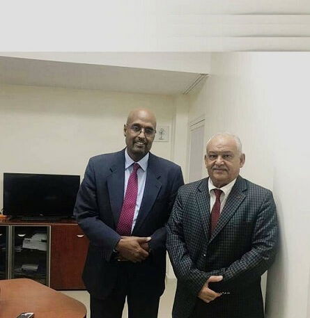 خلال زيارته للسودان .. رئيس إنتقالي العاصمة عدن يلتقي مدير مستشفى شرق النيل ويبحثا تسهيلات علاج الجرحى وتدريب الاطباء الجنوبيين بالمستشفى .