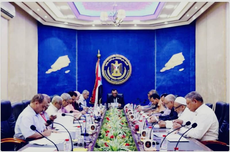 برئاسة بن بريك .. المجلس الانتقالي يناقش اهم المستجدات السياسية والميدانية على الساحة الجنوبية.