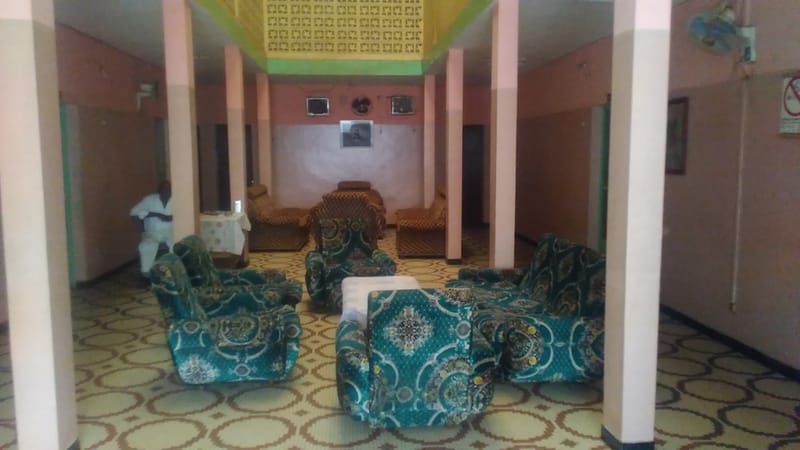 recevoir vos visiteurs au hall de l'hotel