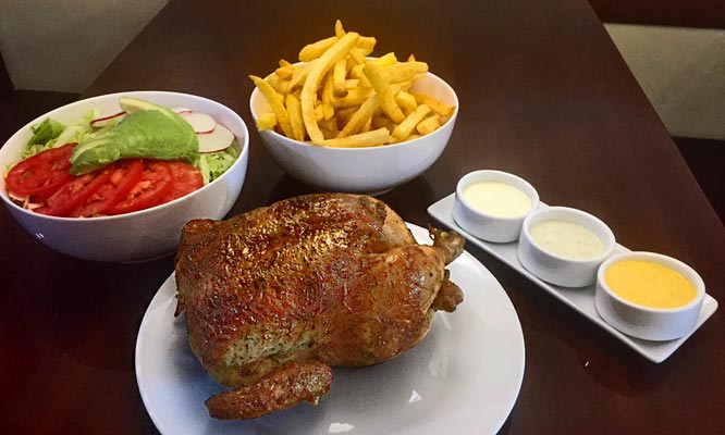 1 Pollo + Papas + Ensalada