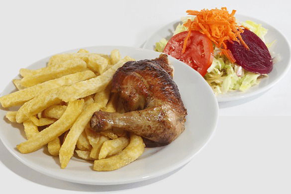 1/4 de Pollo a la brasa + Papas + Ensalada