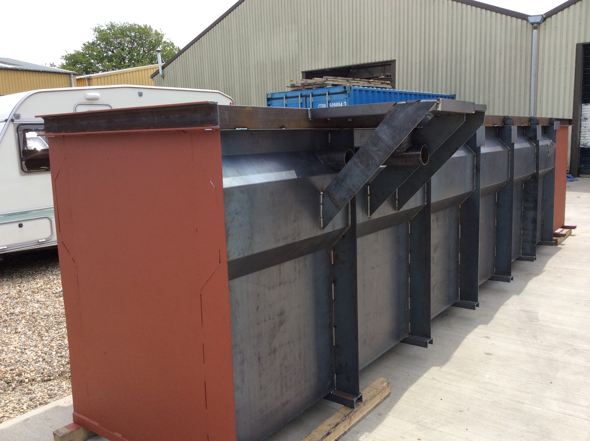 Prefabricated in steel, recesses for wheelplay detectors and turning plates.