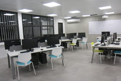 מרכז הסייבר ליידי דיוויס תל-אביב image