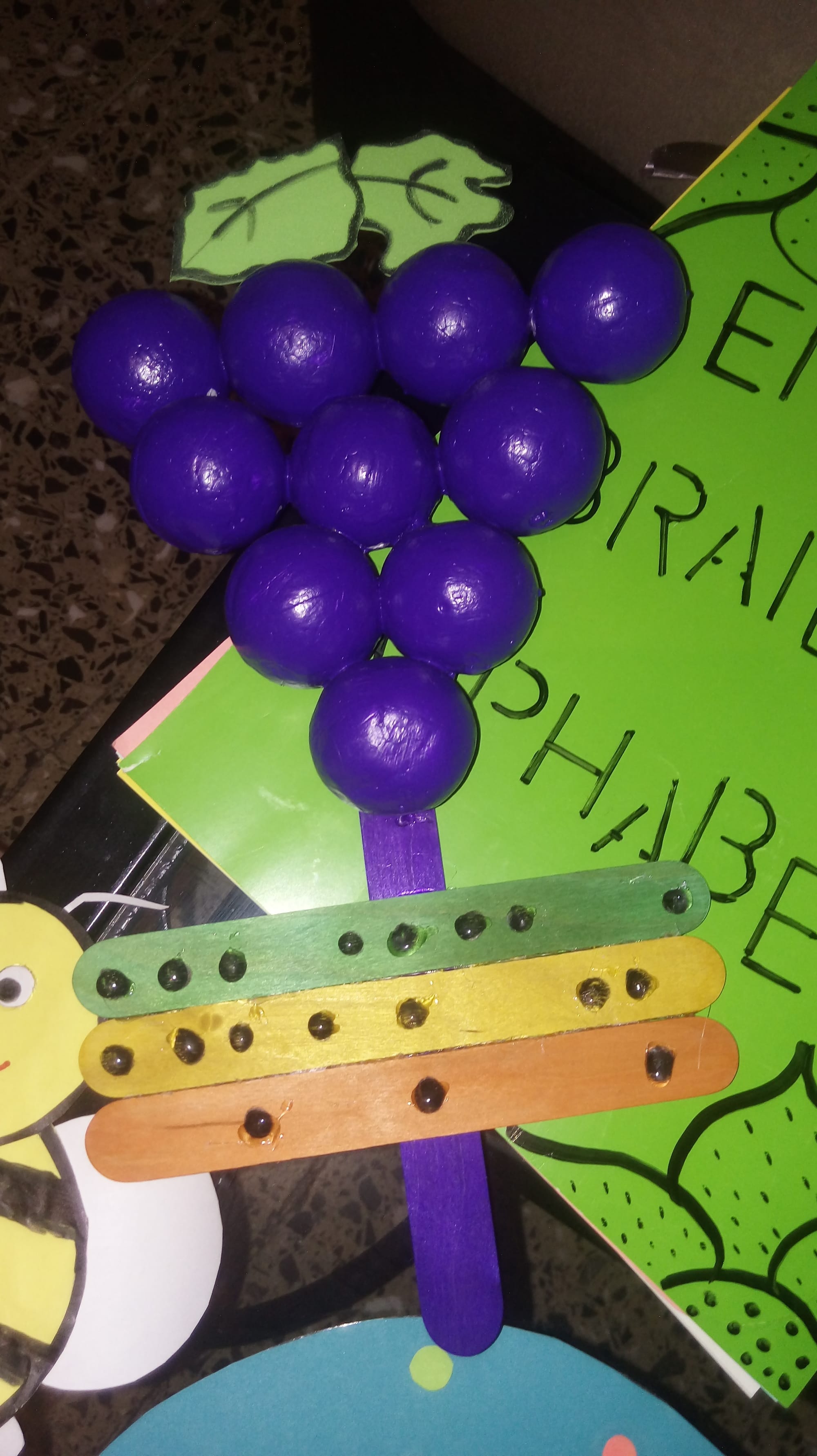 Frutas (Grapes)