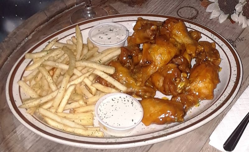 Chicken Wings(12) & Fries