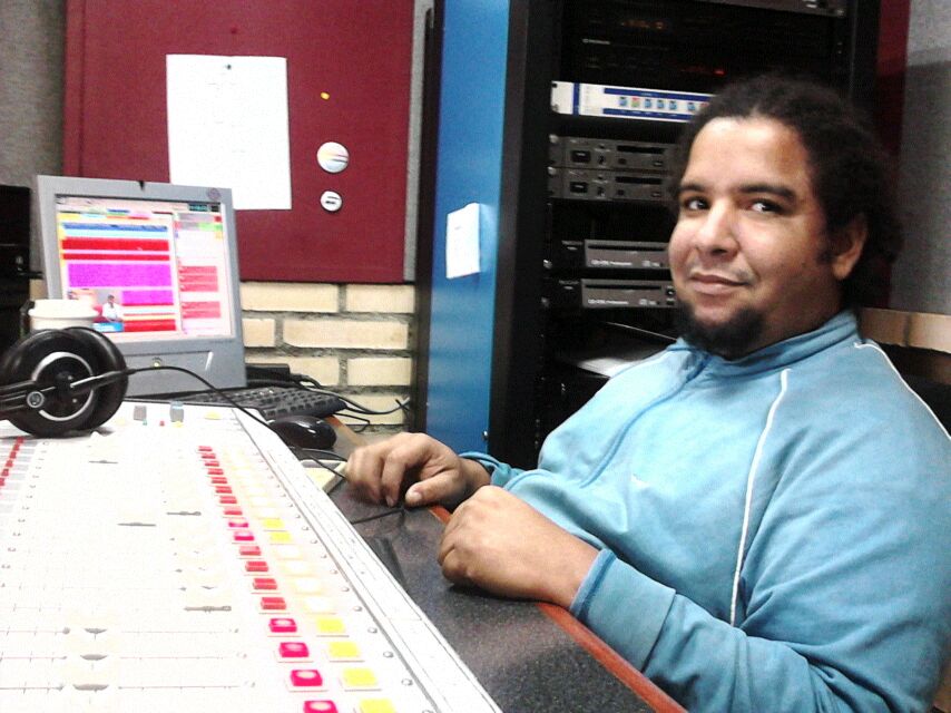 La radio para mi es magia, el mejor invento de la historia... Ricarthy Carrer