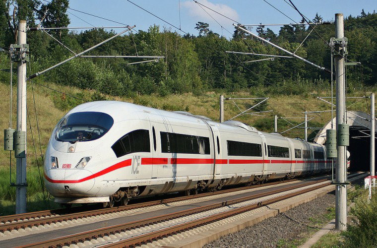 Tren vs Avión: Las Ventajas del Tren