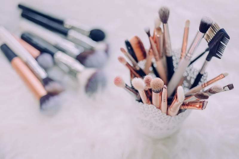 Make-up Artist