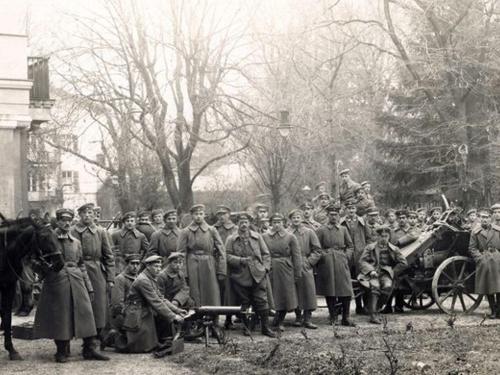 1. Weltkrieg vor dem Luisenbad (ca. 1917)