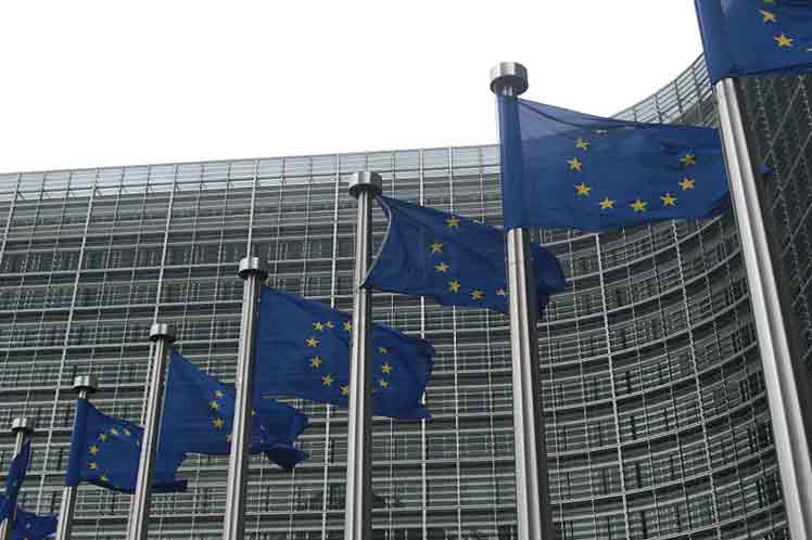 AVANZAN CONTRA RELOJ NEGOCIACIONES ENTRE ITALIA Y COMISIÓN EUROPEA