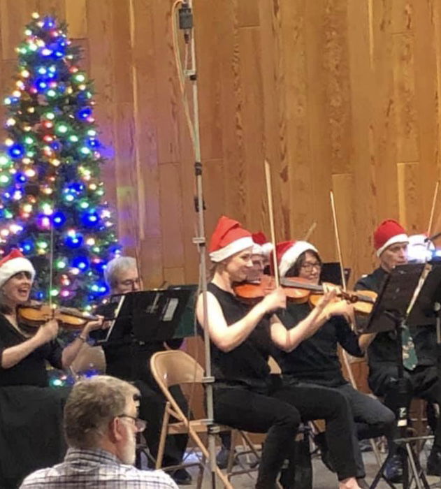 A happy violinist (Pam) makes for enjoyable music !