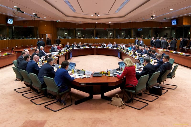 La UE aprueba la reforma de la Directiva que combate el lavado de dinero y la financiación del terrorismo