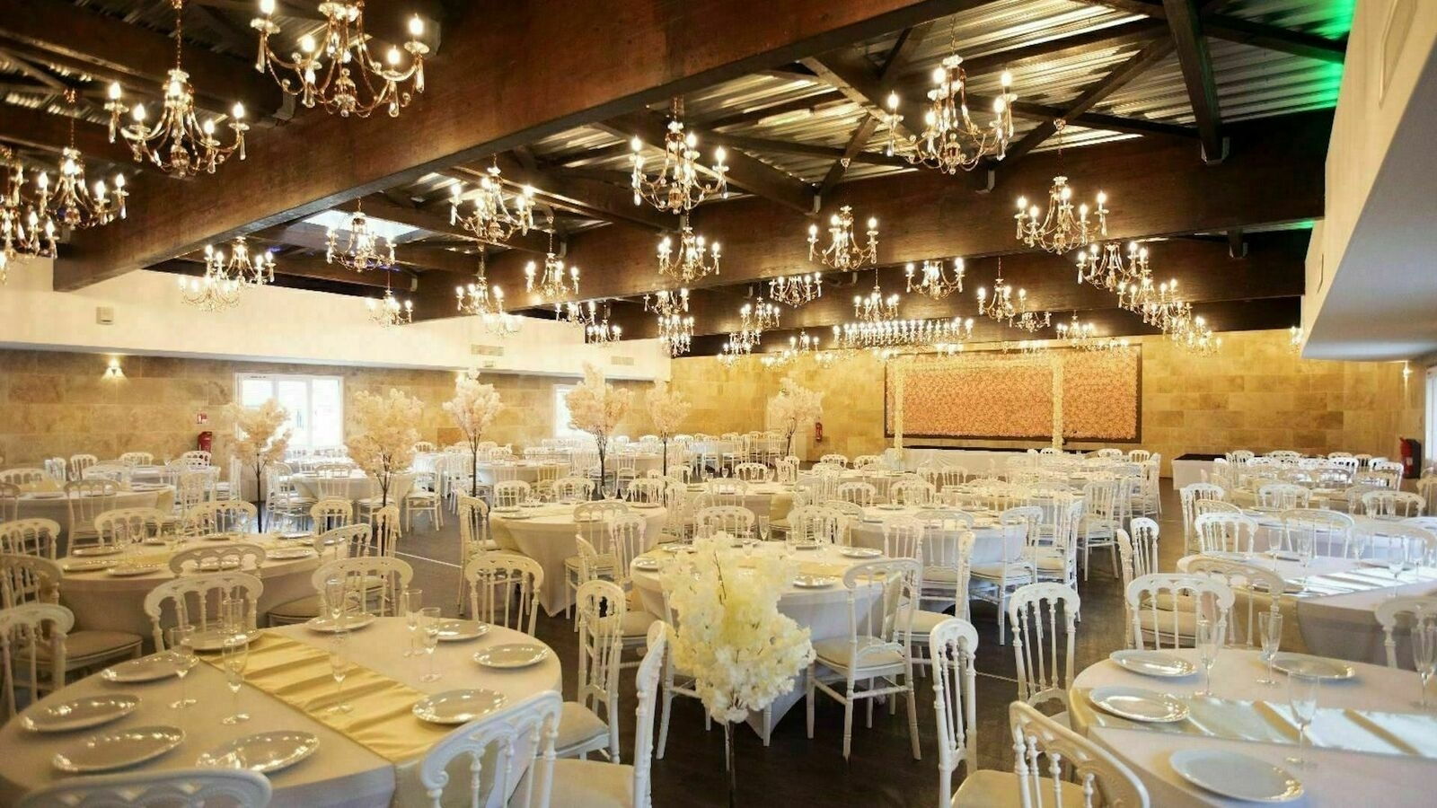 Mariages d'Exception dans des Cadres Somptueux – PRORÉAL