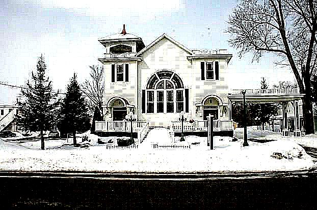 Come and experience the feel of a Victorian wedding, or any event from the early 1900s.