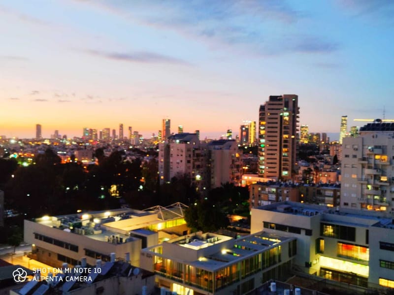 הפנטאהוז 2 חדרים גג גדול וג'קוזי מחומם