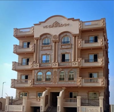 شقق للبيع بمدينة العبور استلام فوري بالتقسيط علي 4 سنوات . image
