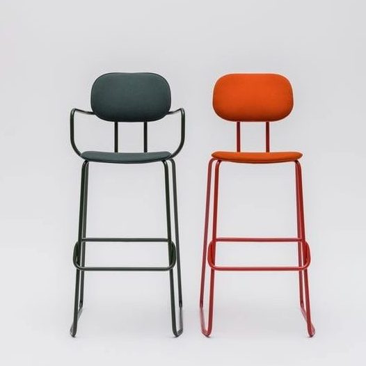 New School - Hoher Barhocker