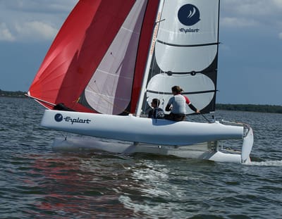 Segel Katamarane und Optimisten image