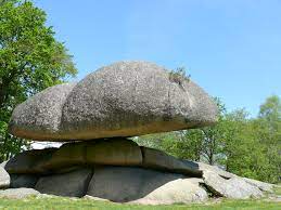 Les Pierres Jaumâtres