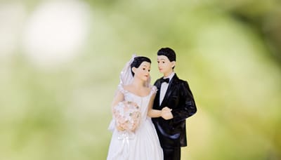 The Mystery Of Wedding Cake Traditions