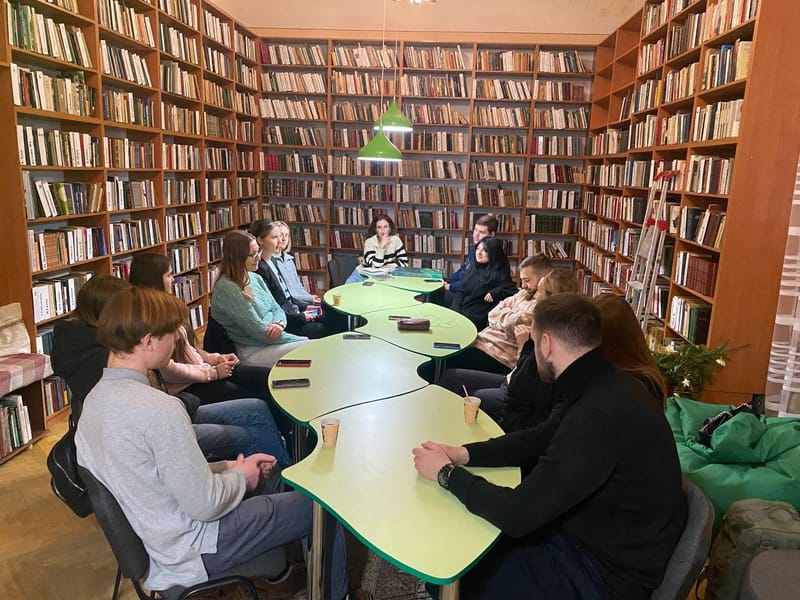 МОЛОДЬ- НАШЕ МАЙБУТНЄ!