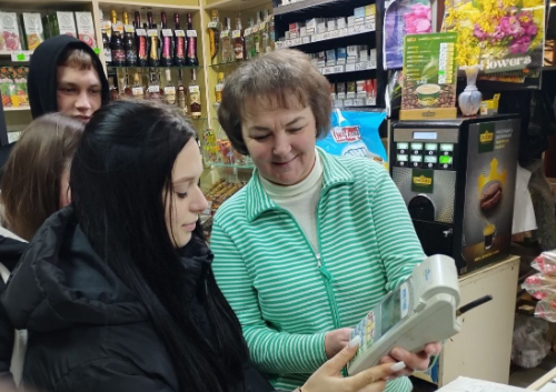 Студенти занурюються у світ торгівлі: захоплюючий майстер-клас на виробництві