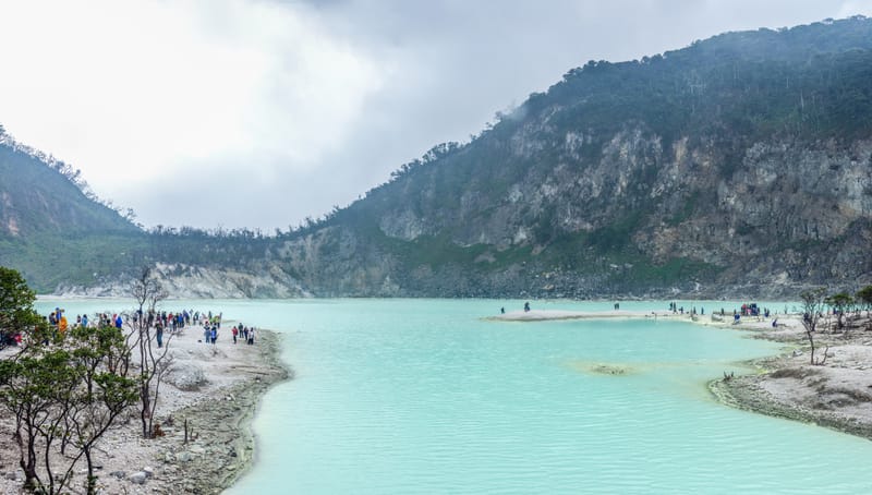 WANA WISATA KAWAH PUTIH