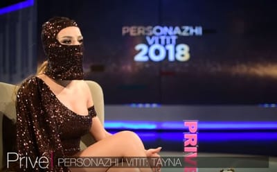 Tayna në lidhje dashurie...Shihni me kë ??