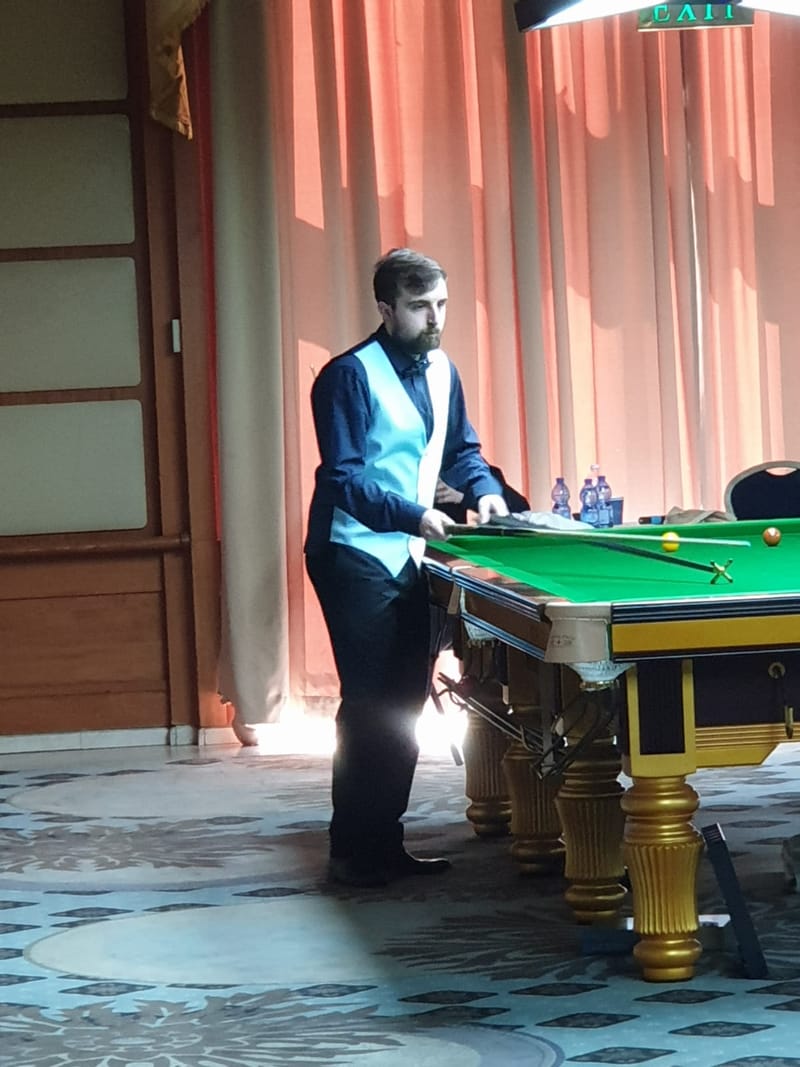 الشاب منير اسعد ابو ركن من عسفيا يشارك ببطولة اوروبا للسنوكر المقامة في مدينة ايلات