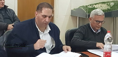 مدير عام وزارة الداخلية في زيارته الى مجلس عسفيا اما الدخول الى المجمع او فض المجلس