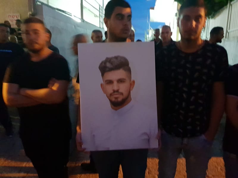 اللاف يودعون الشاب دانيال سامي حلبي الى مثواه الاخير ..