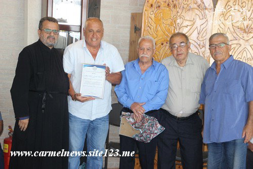 نادي المتقاعدين مضافة المنزول يكرم المربي احمد وهب والسيد وفيق شروف بخروجه الى التقاعد