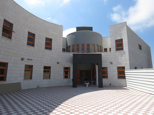 هل المدرسة الجديدة في عسفيا مجهزة للسنة الدراسية الحالية ؟؟؟