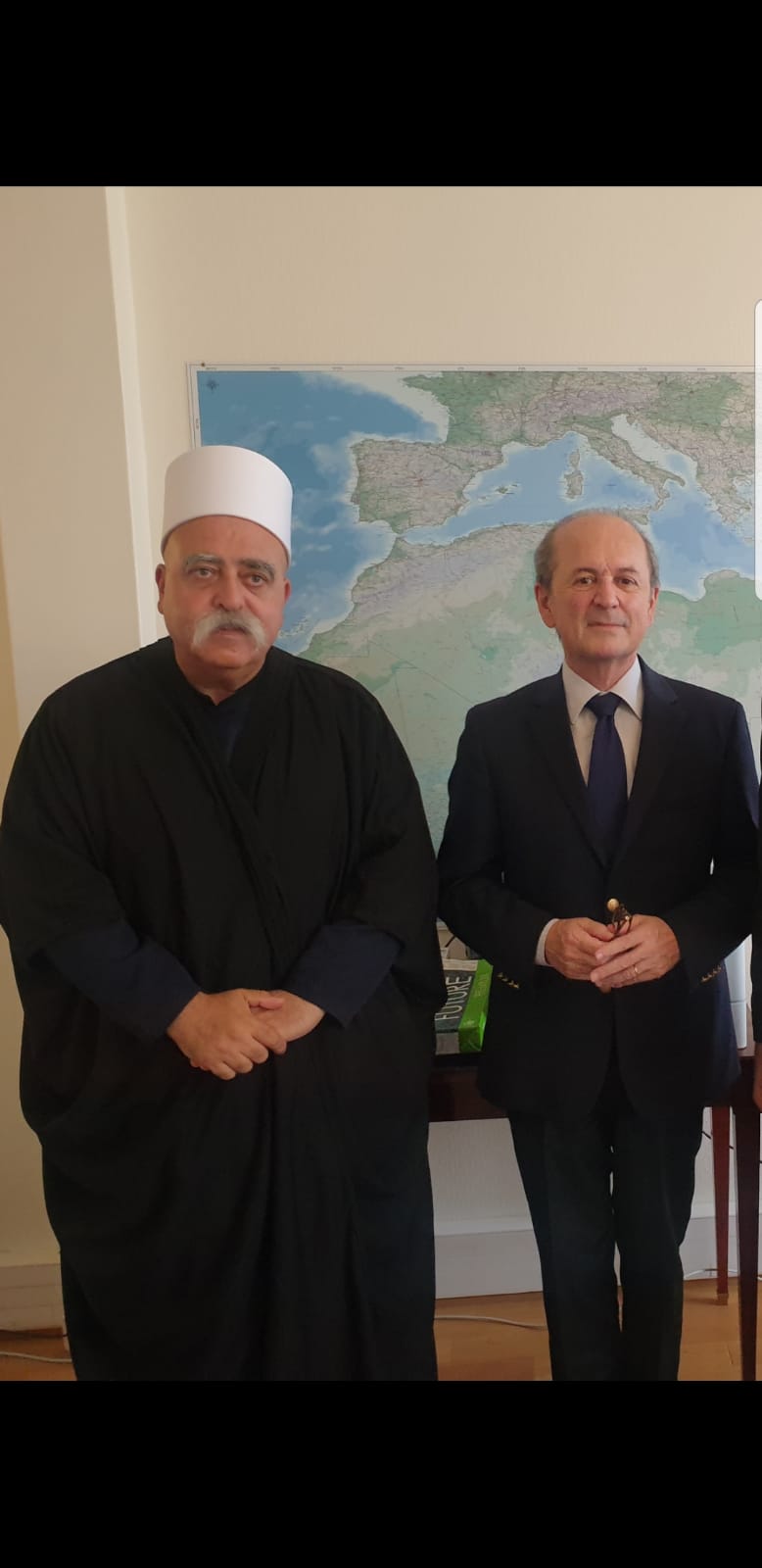 فضيلة الشيخ موفق طريف يحلّ في قصر الإليزيه في باريس، ويلتقي بالمبعوث الخاص للرئيس الفرنسي ماكرون للشأن السوري.