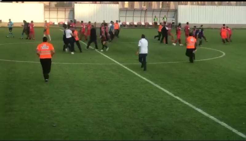 لاعبي ممبع الجولان يتعرضون للضرب من قبل لاعبي ومشجعي شباب سخنين