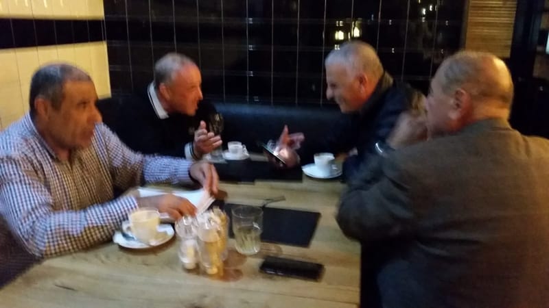 في هذه اللحظات جلسة رباعية ، مع وزير المالية موشيه كاحلون