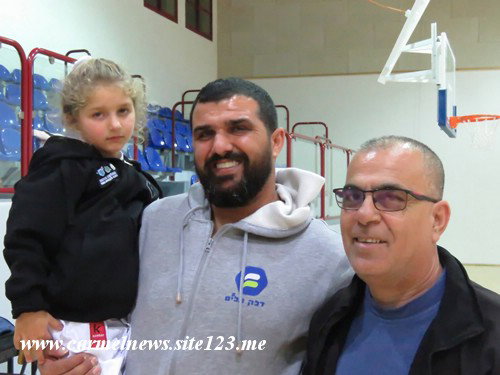 المجلس المحلي عسفيا يدعم رياضة الكراتيه ايضا  ويوزع قمصان شتوية على فرق الكراتيه